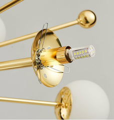 Lustre géométrique en blanc et doré