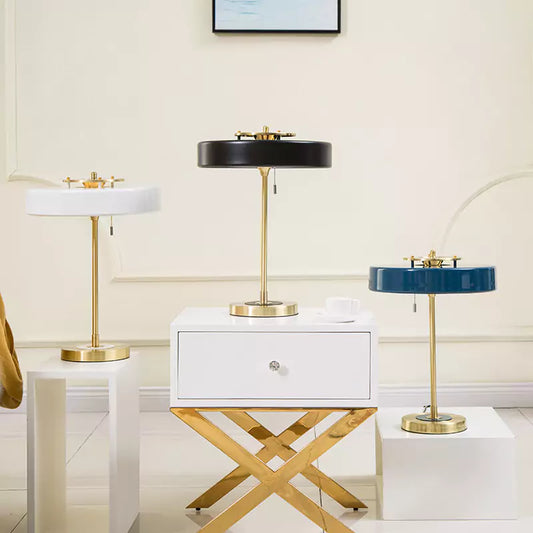 Lampe de Table à Chaînette