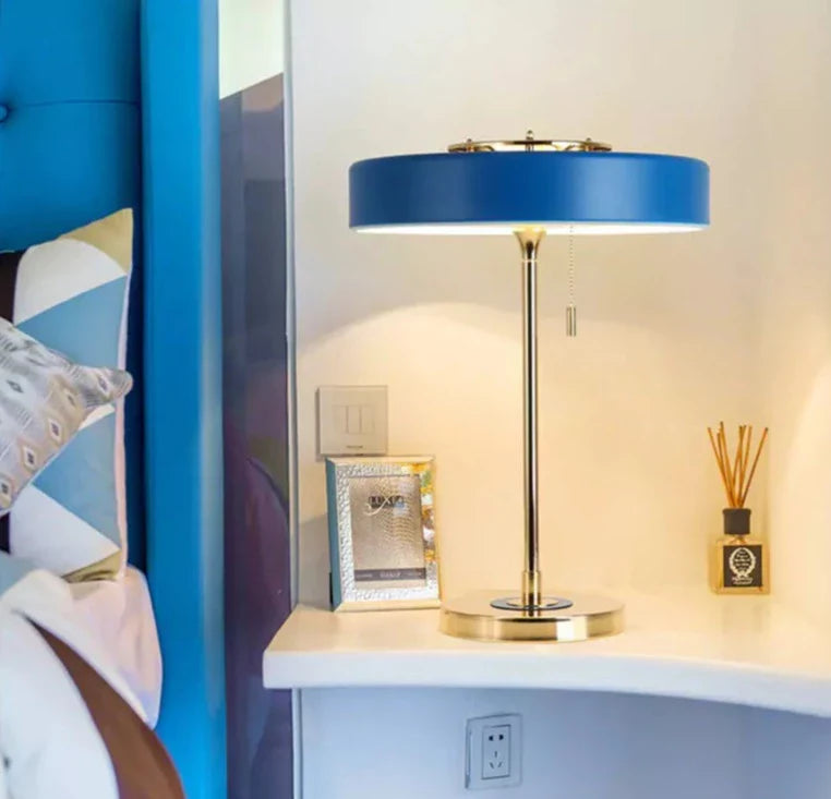 Lampe de Table à Chaînette